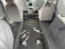 
										2019 Toyota Sienna LE full									